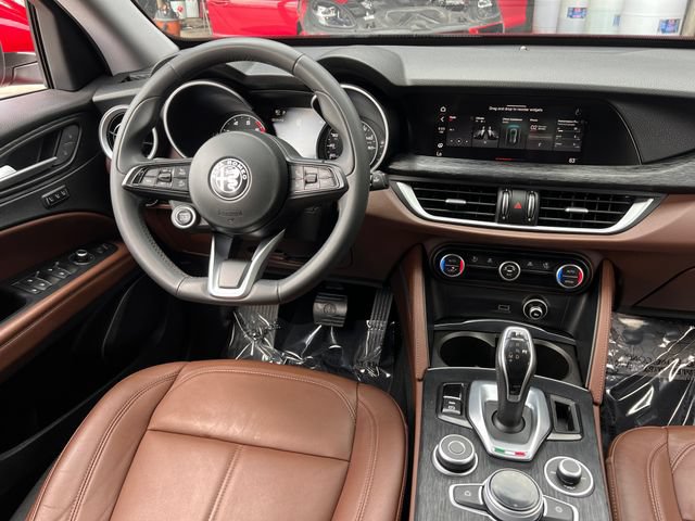 Used 2020 Alfa Romeo Stelvio RWD image 16