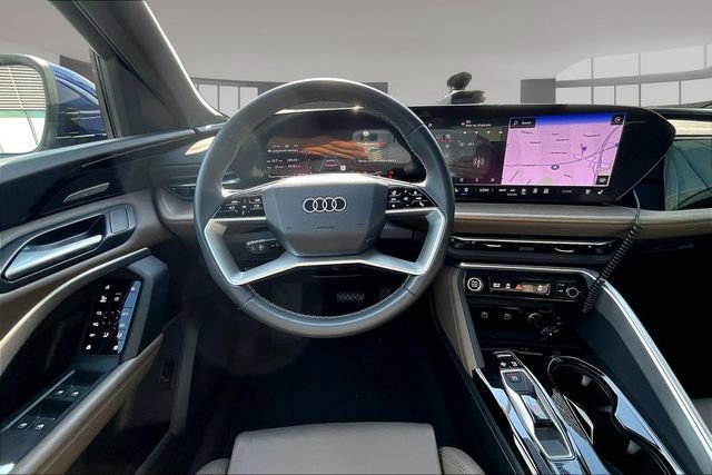 Used 2025 Audi Q5 Premium Plus w/ Premium Plus AWD/4WD image 8