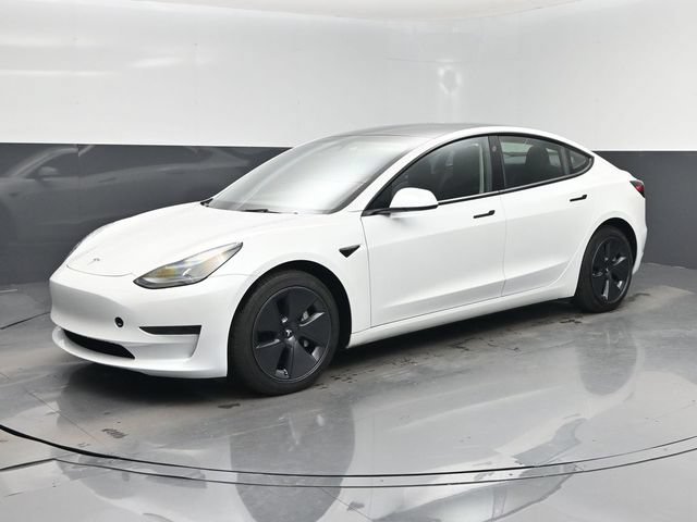 Used 2023 Tesla Model 3 Standard Range RWD image 9