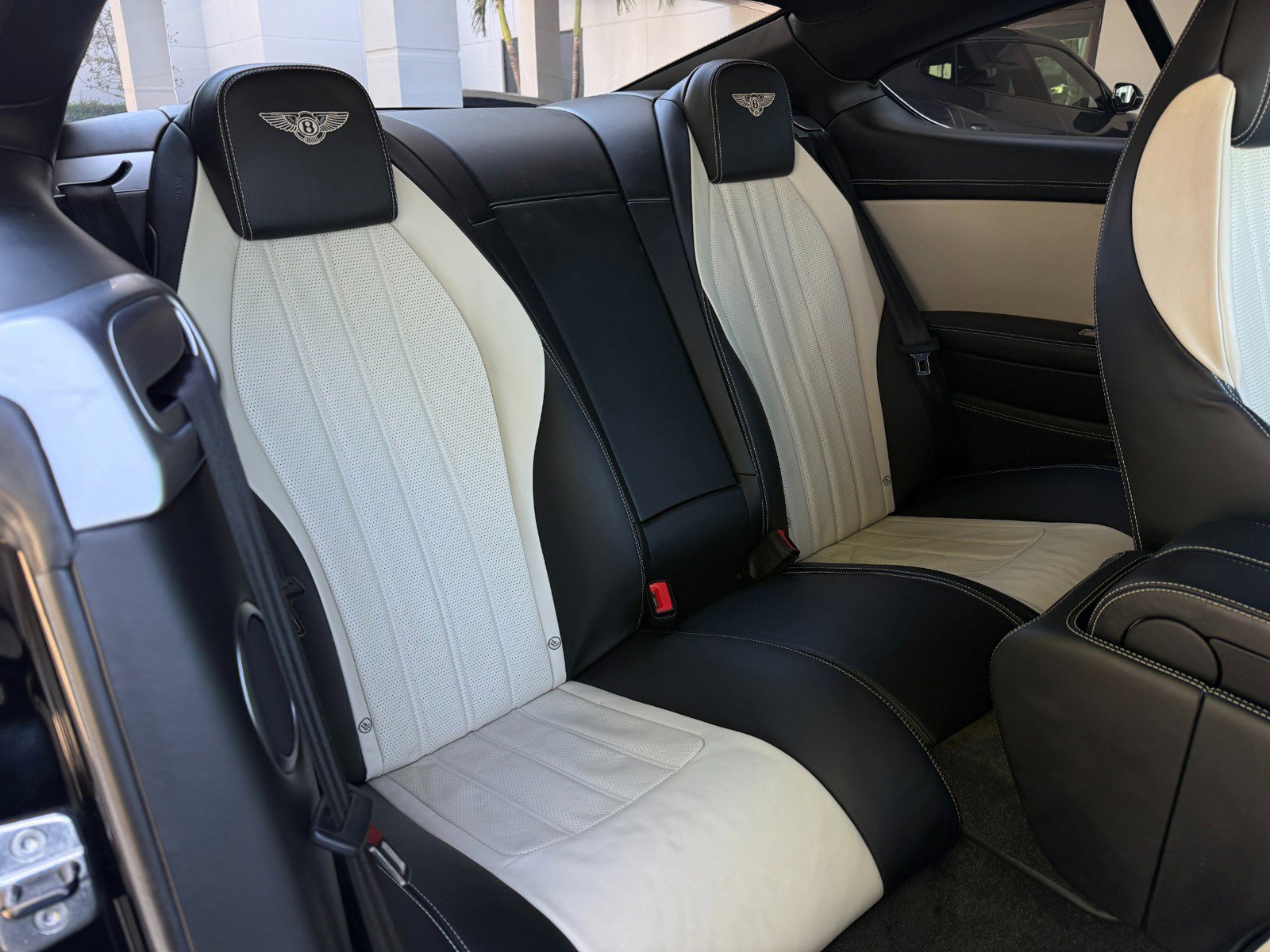 Used 2015 Bentley Continental GT V8 S image 27