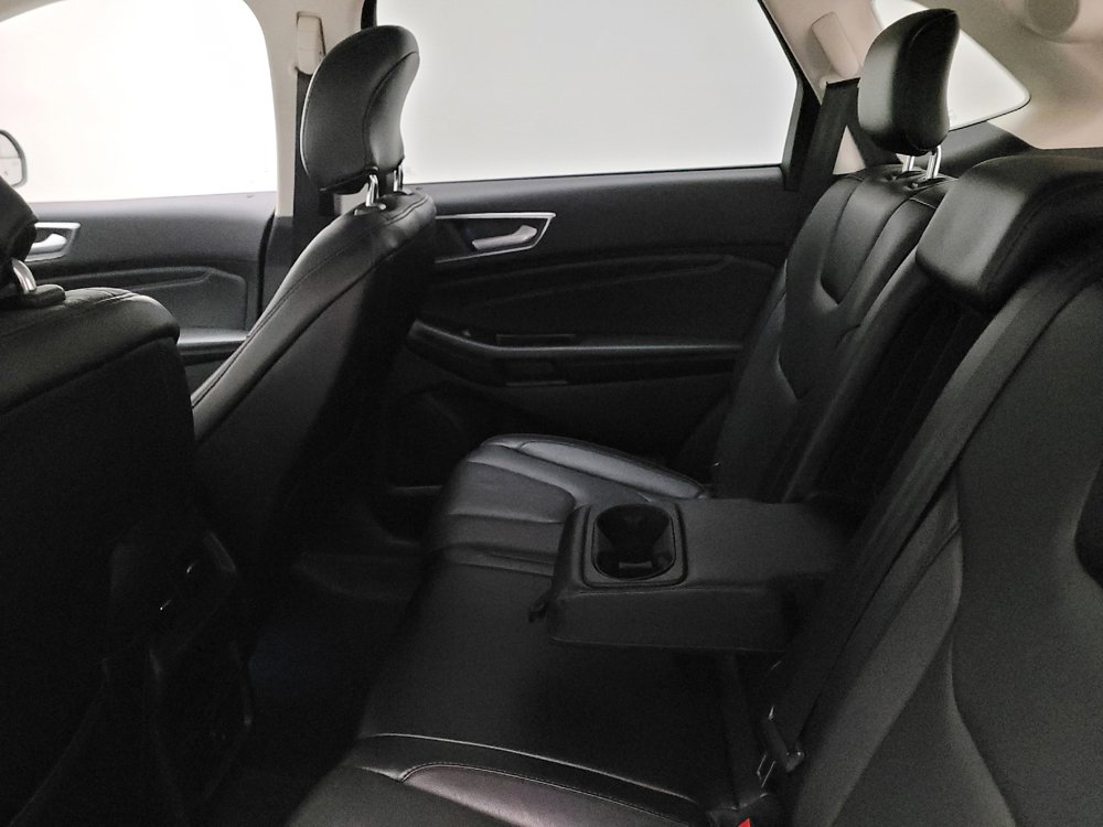 Used 2017 Ford Edge Titanium image 18