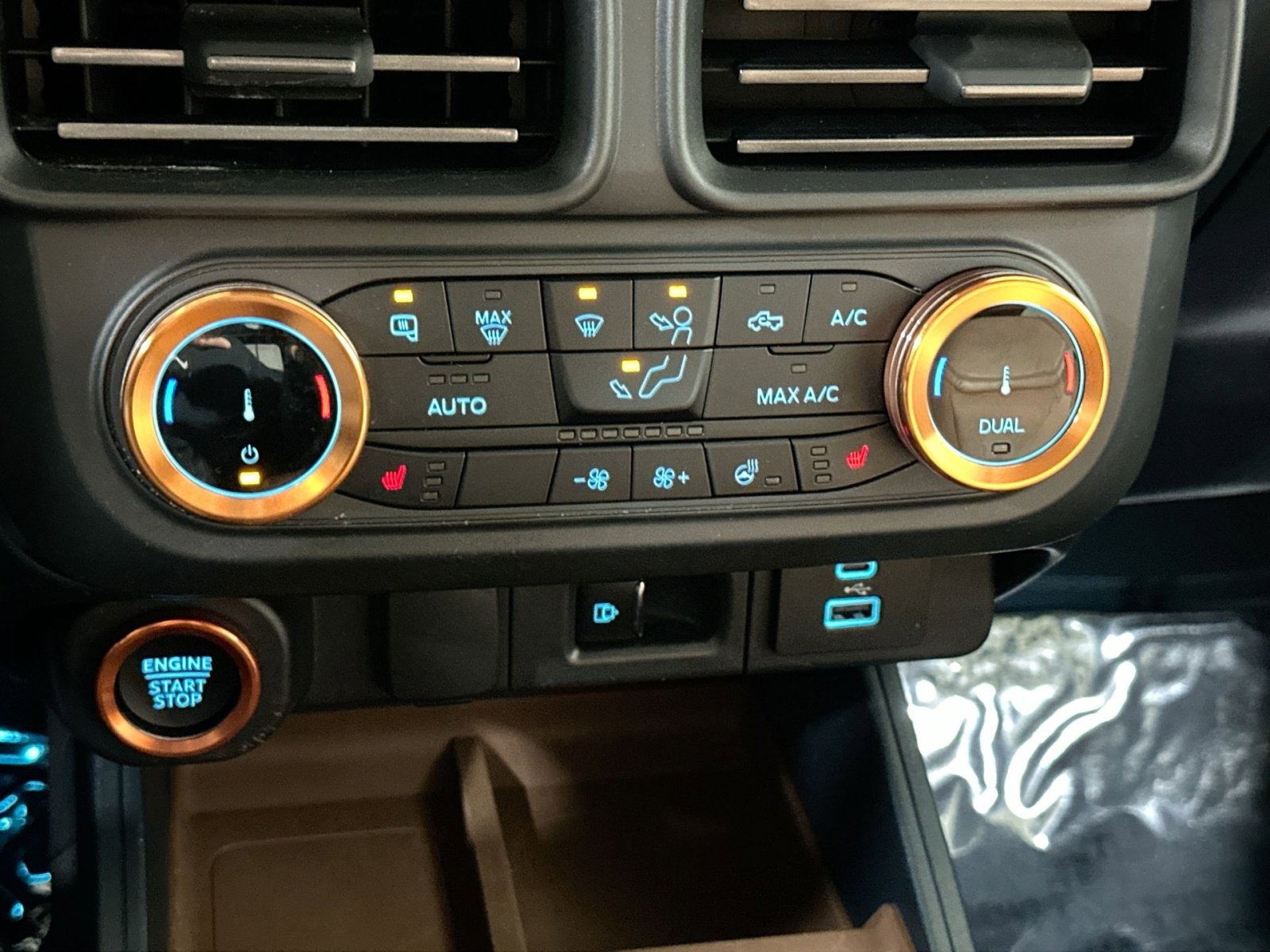 Used 2023 Ford Maverick Lariat w/ Lariat Luxury Package image 26