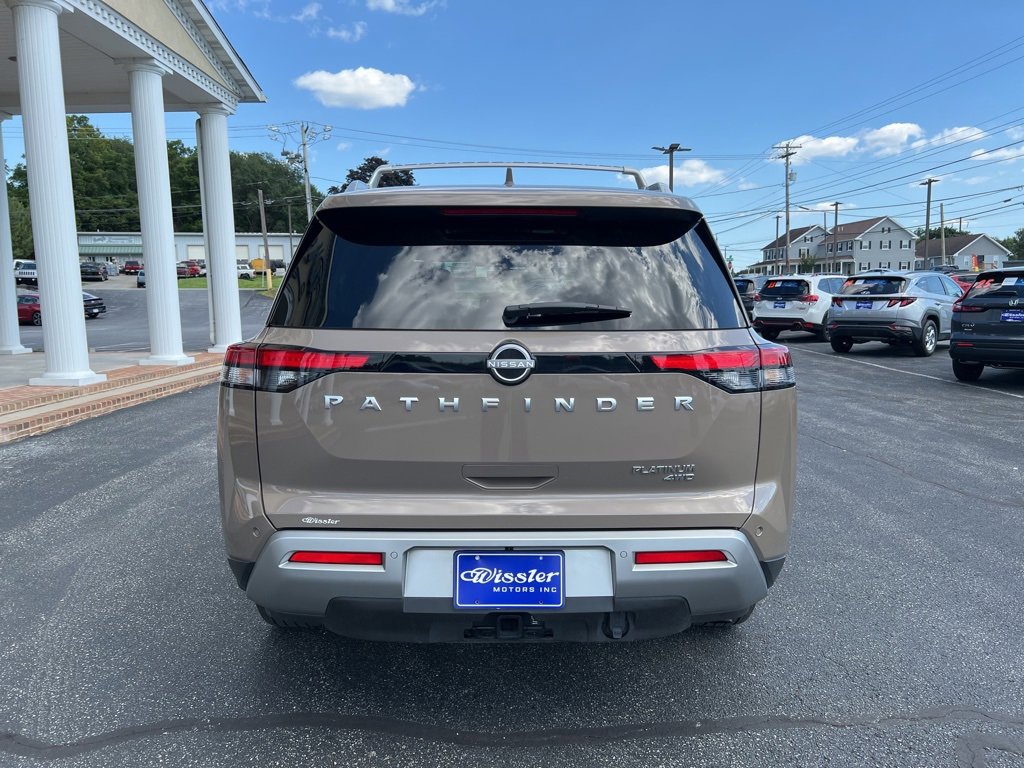 Used 2025 Nissan Pathfinder Platinum w/ Cargo Package image 4