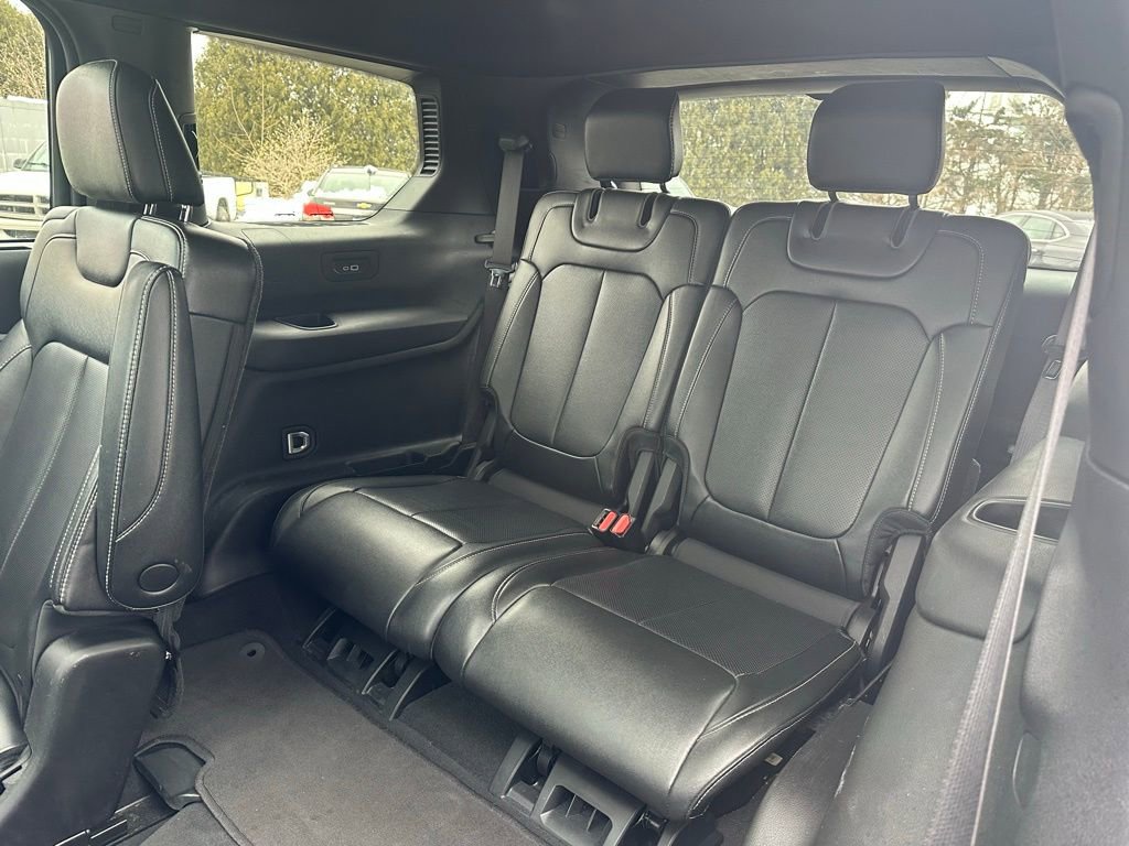 Used 2024 Jeep Grand Cherokee L Limited w/ Luxury Tech Group II image 29