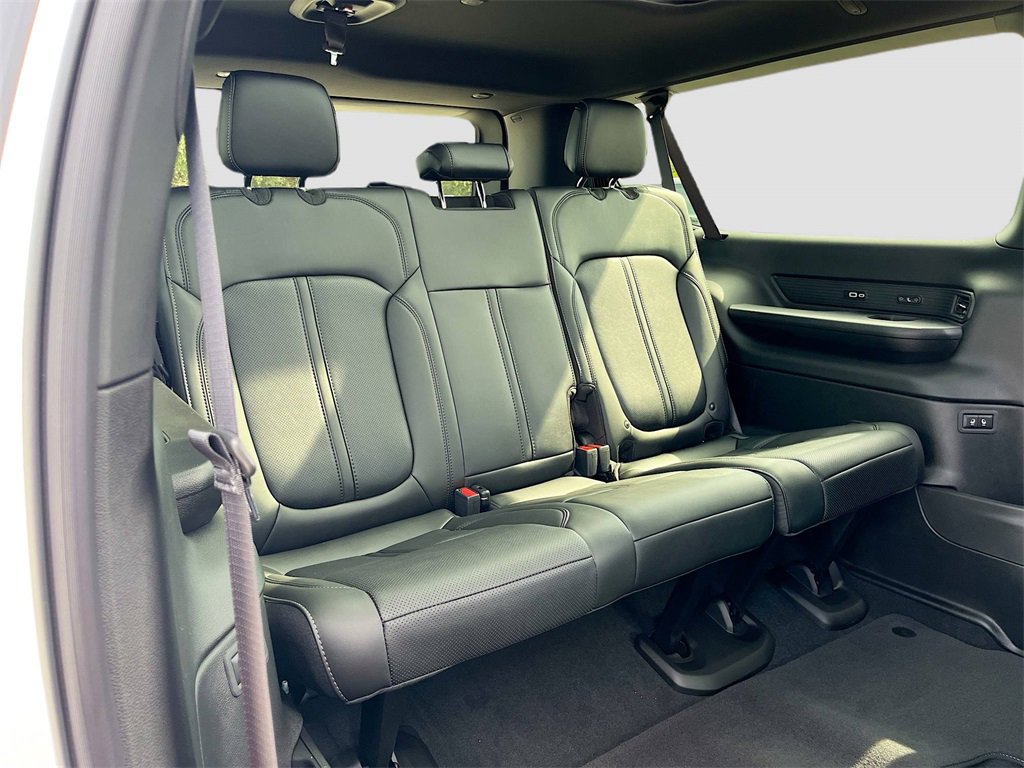 New 2025 Jeep Wagoneer L Series II w/ Premium Group I image 44