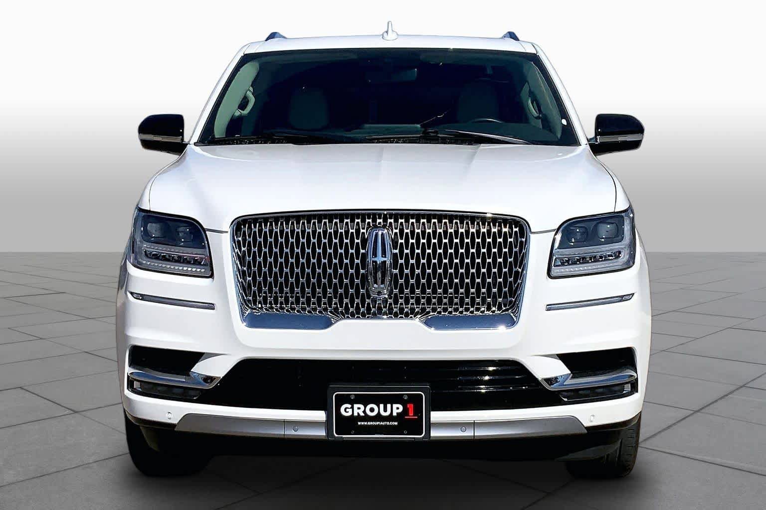 Used 2021 Lincoln Navigator Reserve AWD/4WD image 4