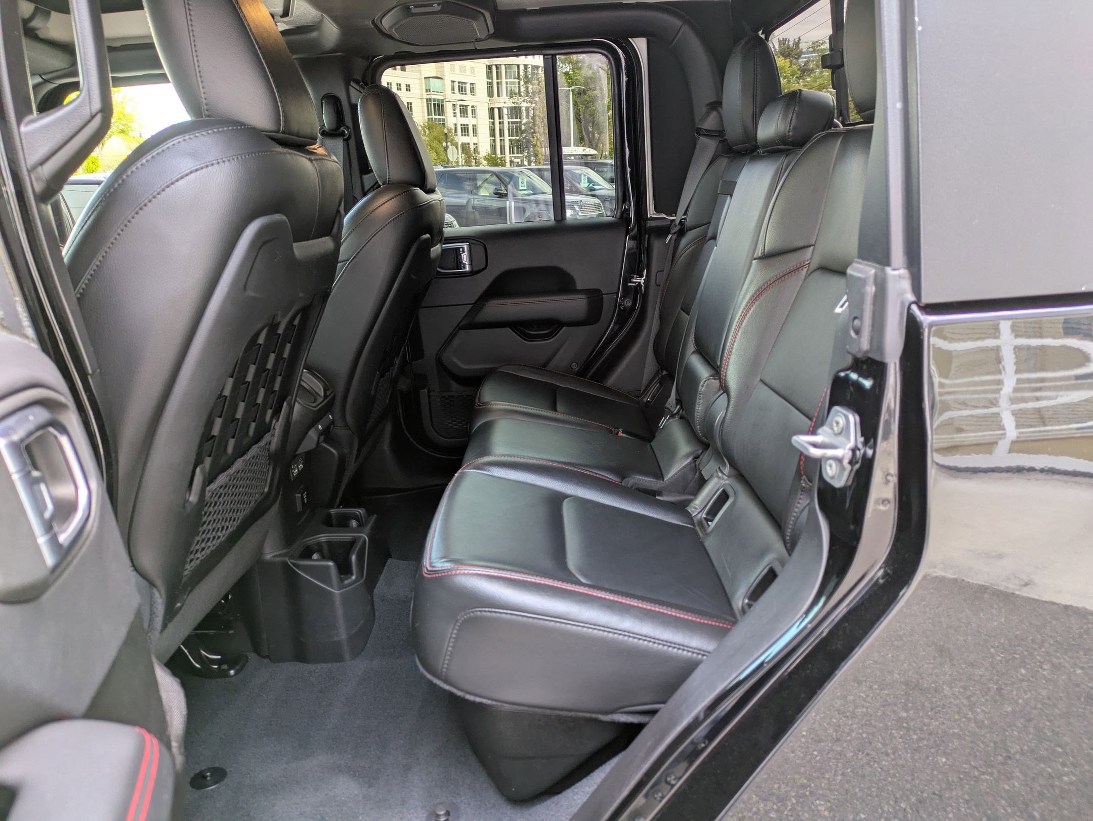 Used 2022 Jeep Gladiator Rubicon w/ Cold Weather Group image 29