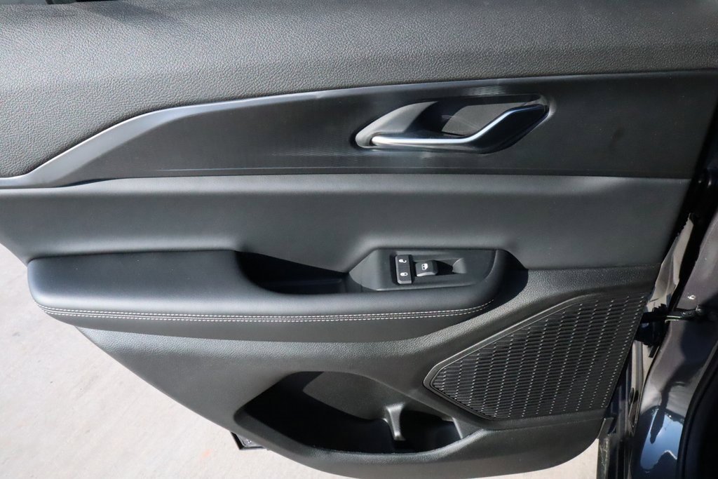 New 2025 Jeep Grand Cherokee Altitude image 15