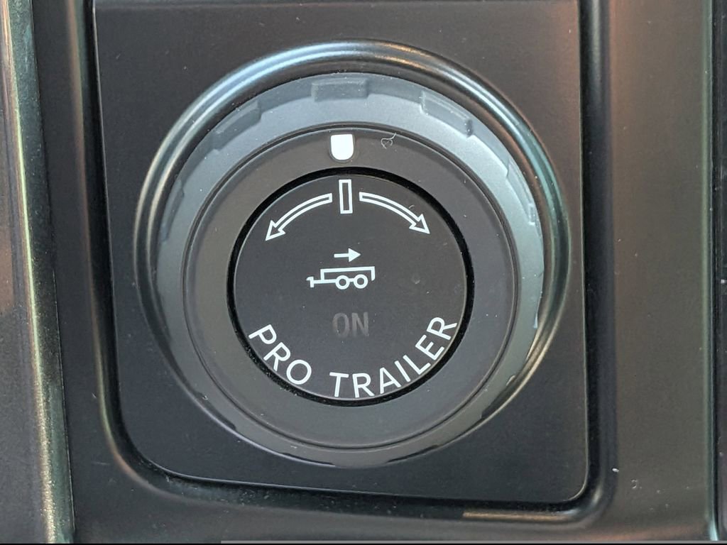 Used 2023 Ford F150 Lariat w/ Equipment Group 502A High image 31