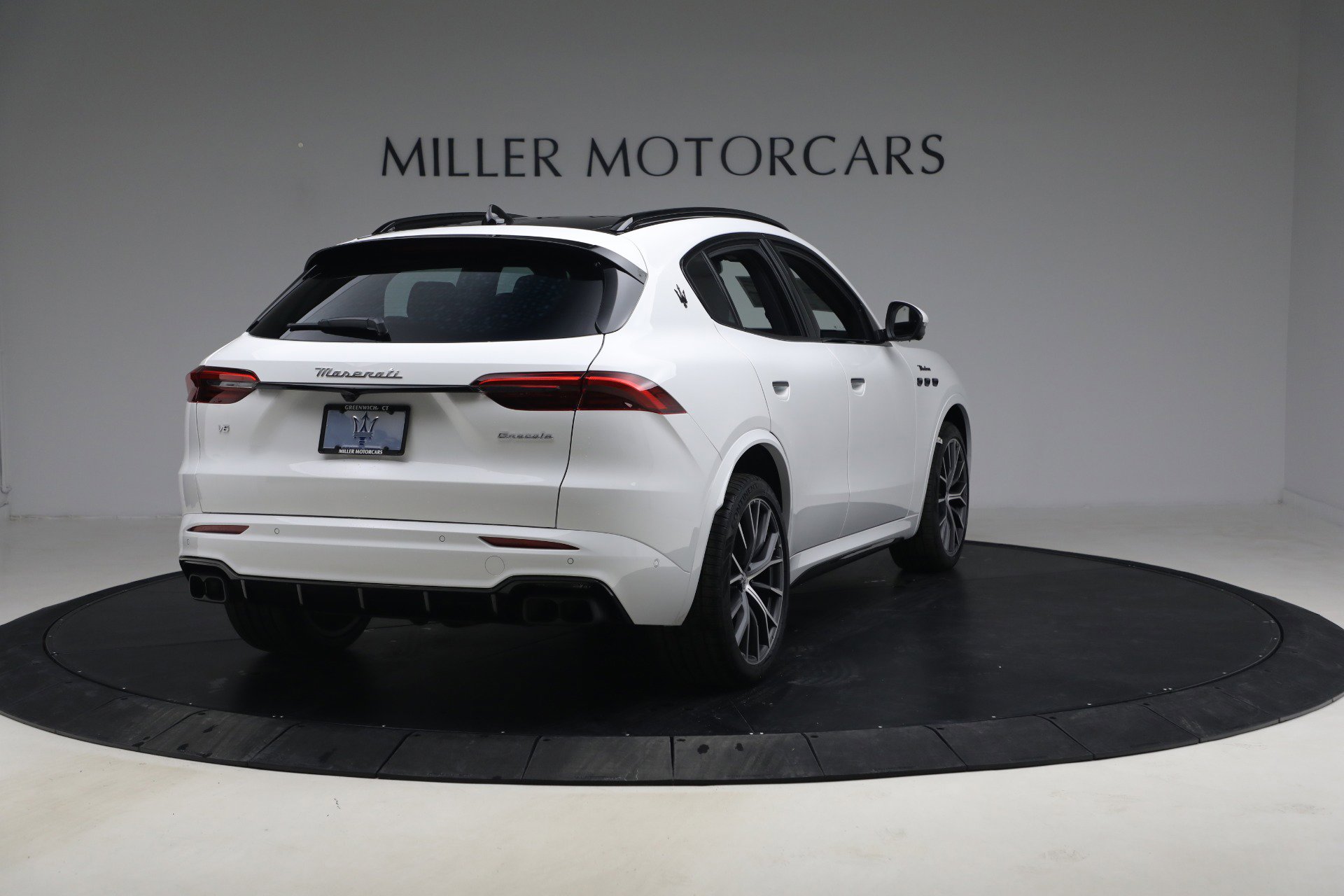 New 2026 Maserati Grecale Modena image 7