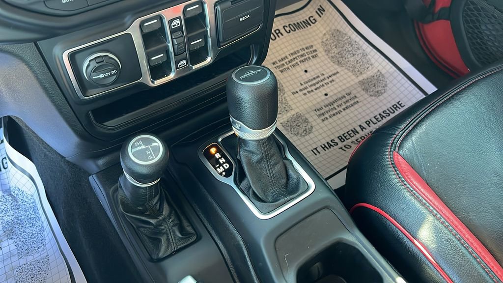 Used 2021 Jeep Gladiator Willys image 25