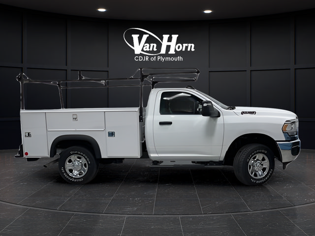 New 2024 RAM 2500 Tradesman w/ Chrome Appearance Group AWD/4WD image 2