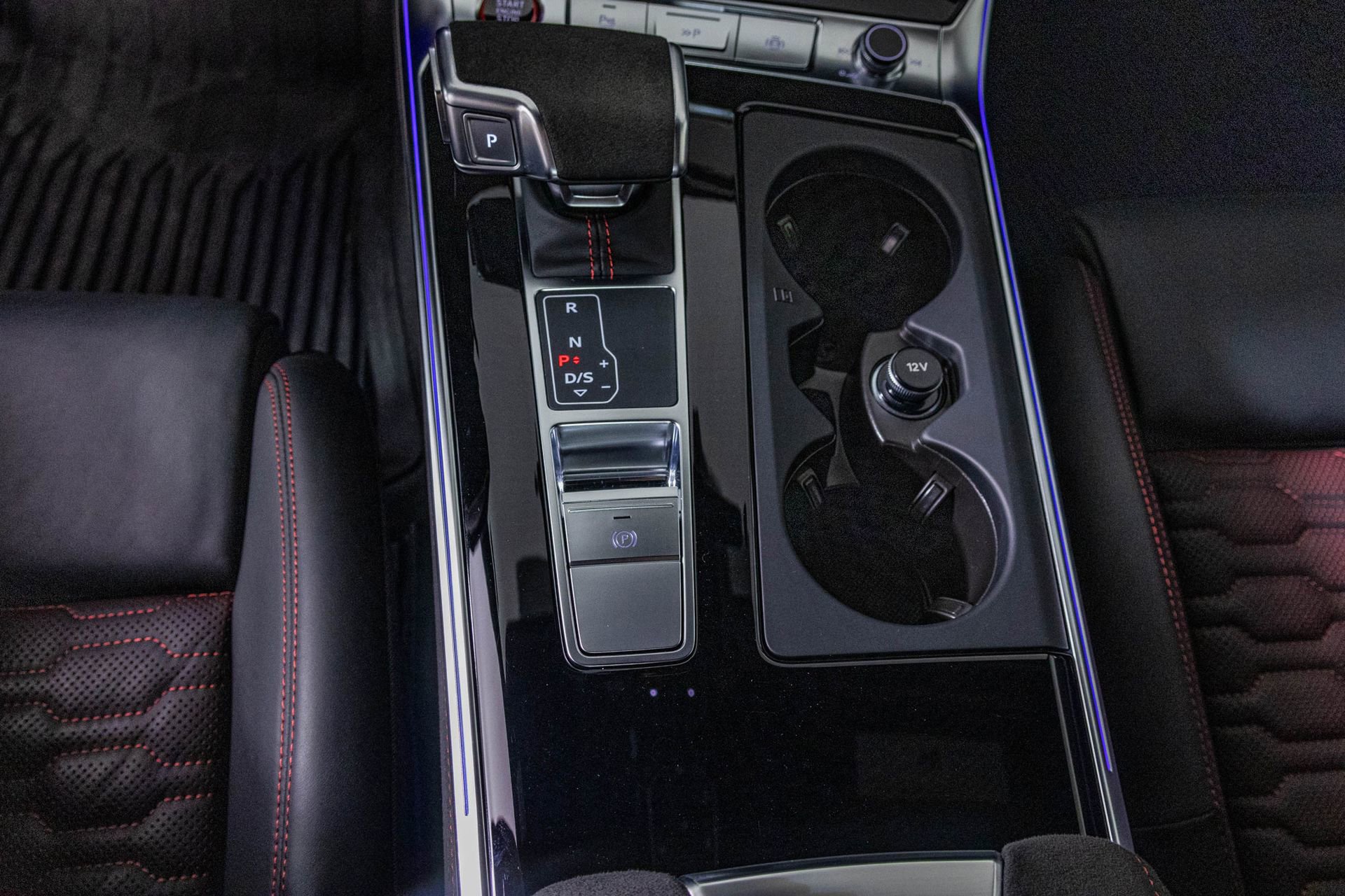 Used 2024 Audi RS 6 performance image 25