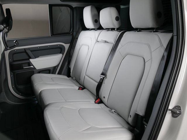 New 2026 Land Rover Defender 110 X-Dynamic SE AWD/4WD image 5