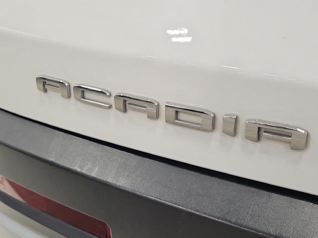 Used 2023 GMC Acadia SLT FWD image 5