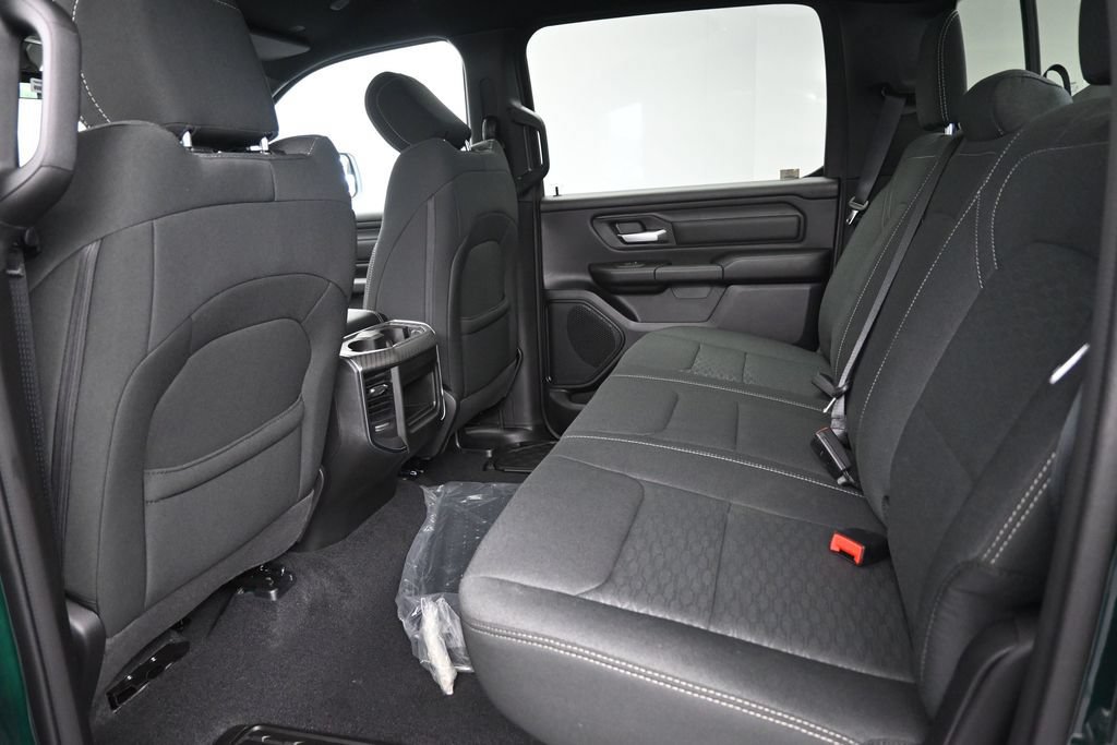 New 2026 RAM 1500 Express AWD/4WD image 12