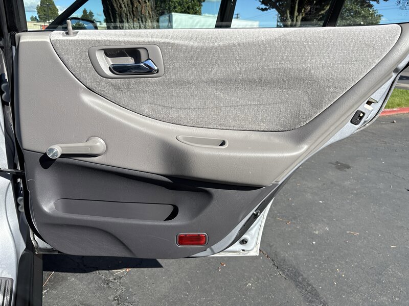 Used 2001 Honda Accord VP image 30