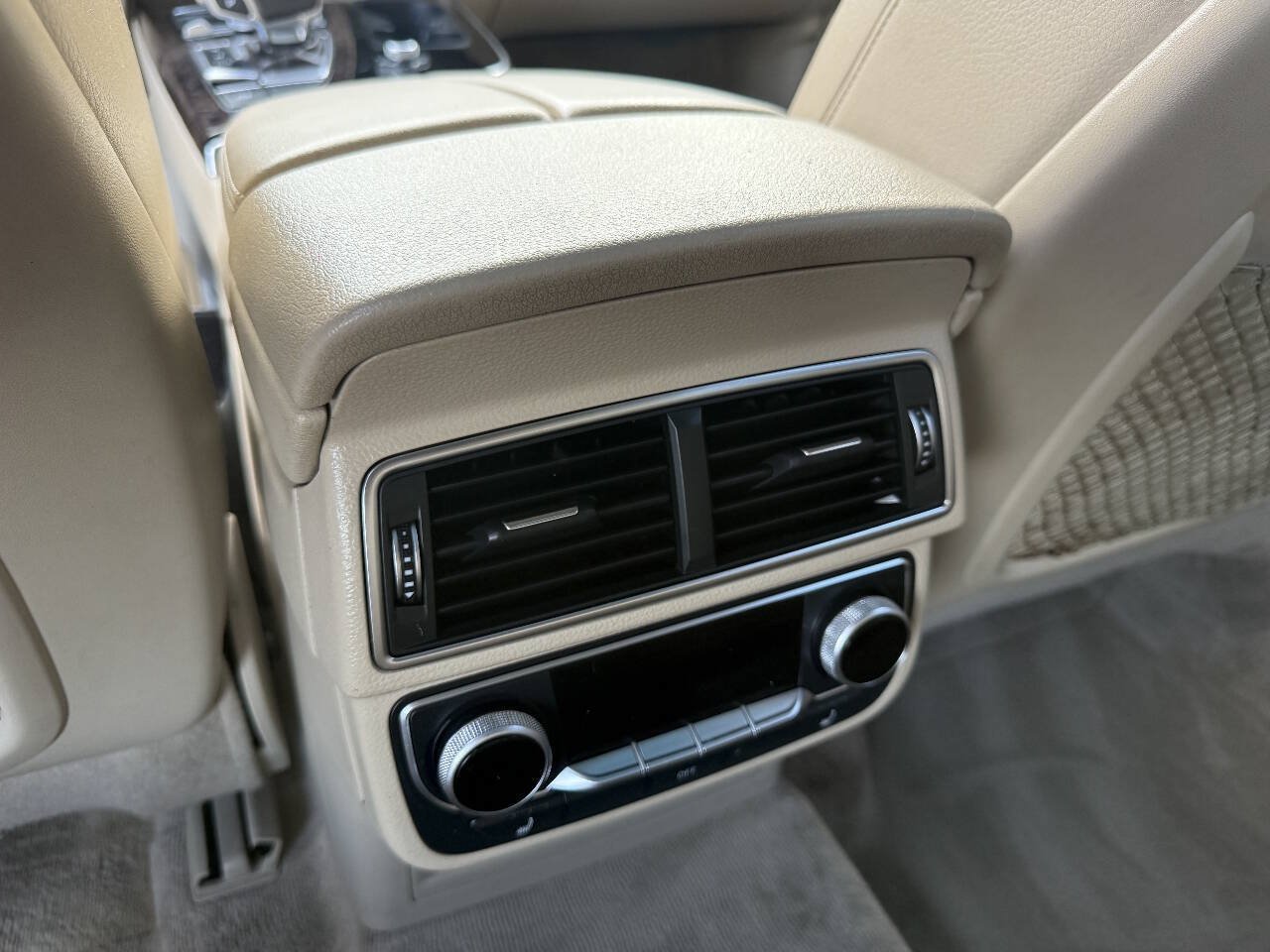 Used 2018 Audi Q7 3.0T Prestige w/ Prestige Package AWD/4WD image 31