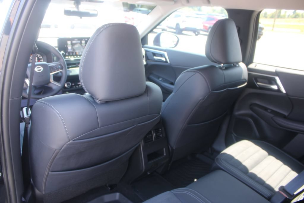 Used 2026 Nissan Rogue SL AWD/4WD image 27