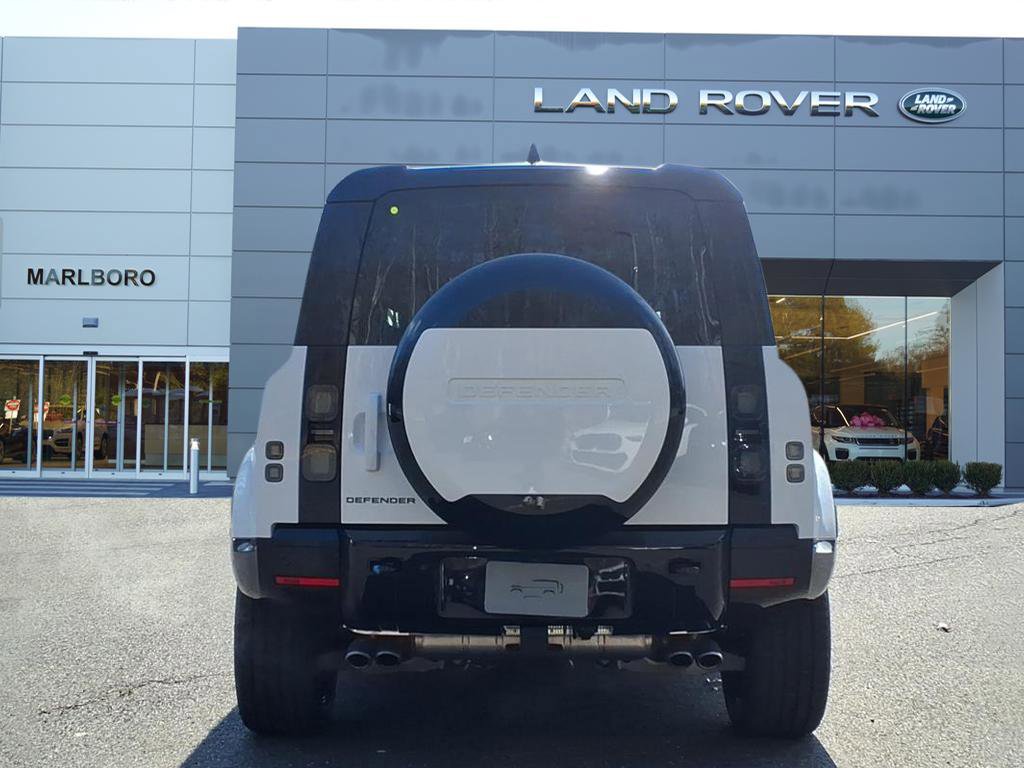 New 2026 Land Rover Defender 110 V8 image 7