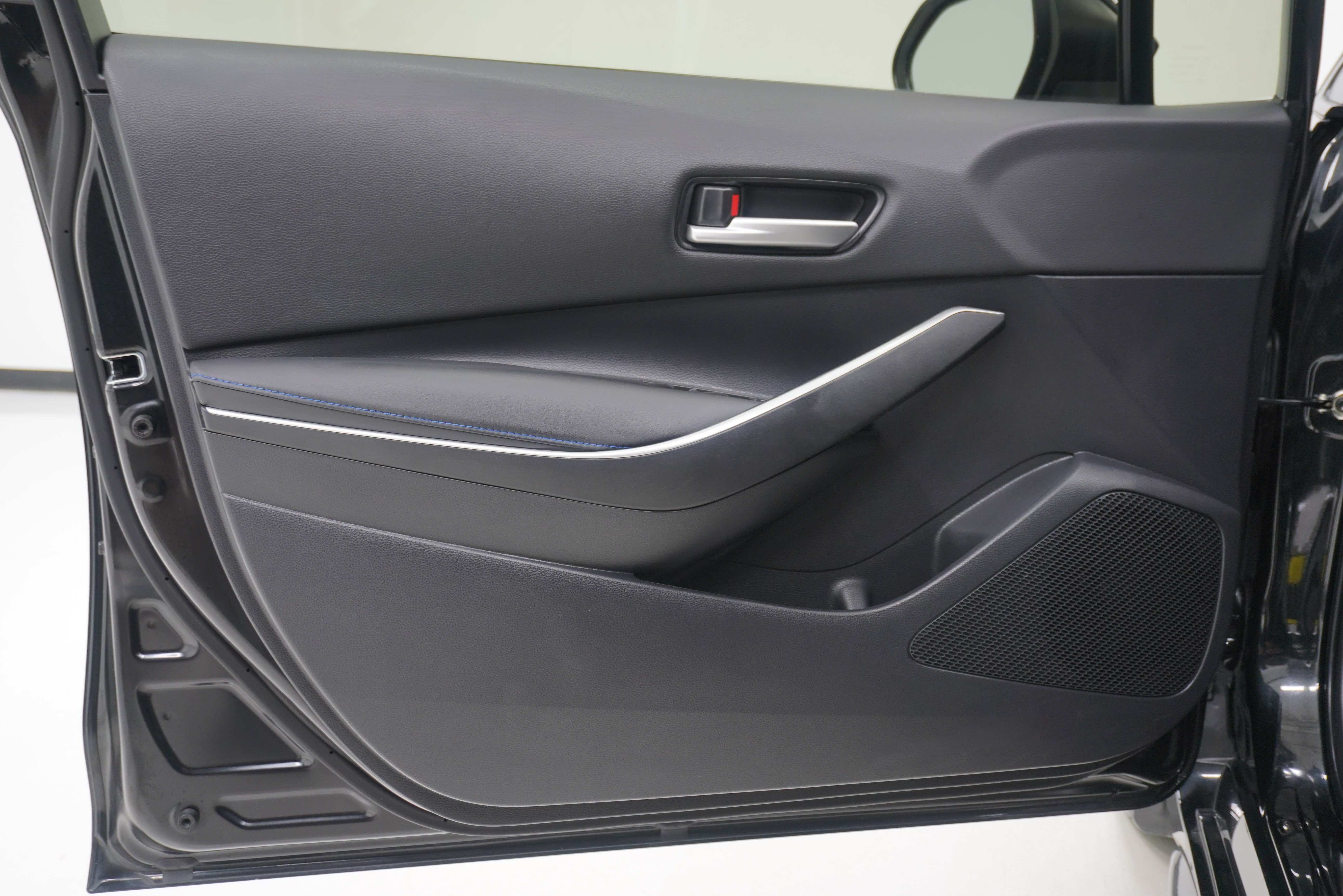 Used 2022 Toyota Corolla SE FWD image 13