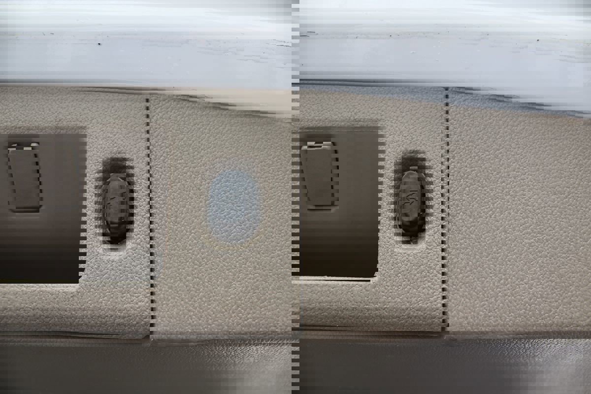 Used 2015 GMC Yukon SLT w/ Open Road Package image 37