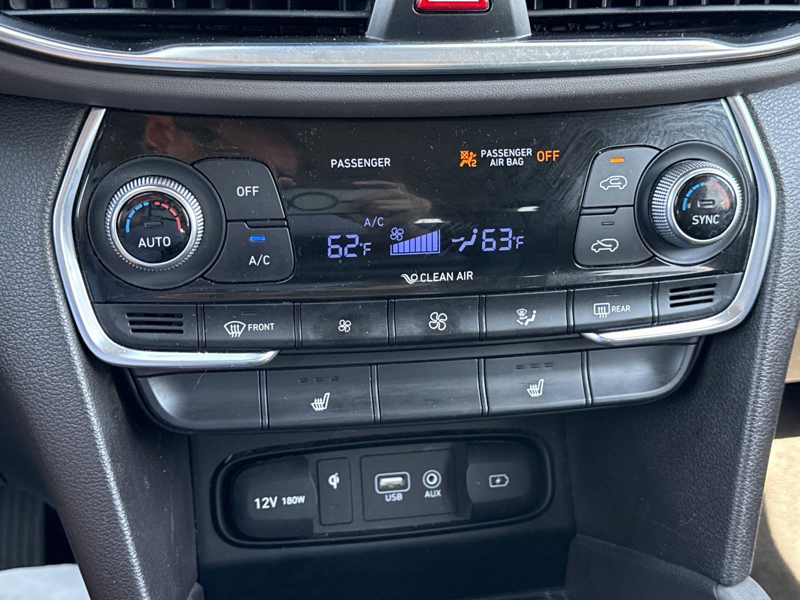 Used 2020 Hyundai Santa Fe SEL w/ Convenience Package image 24