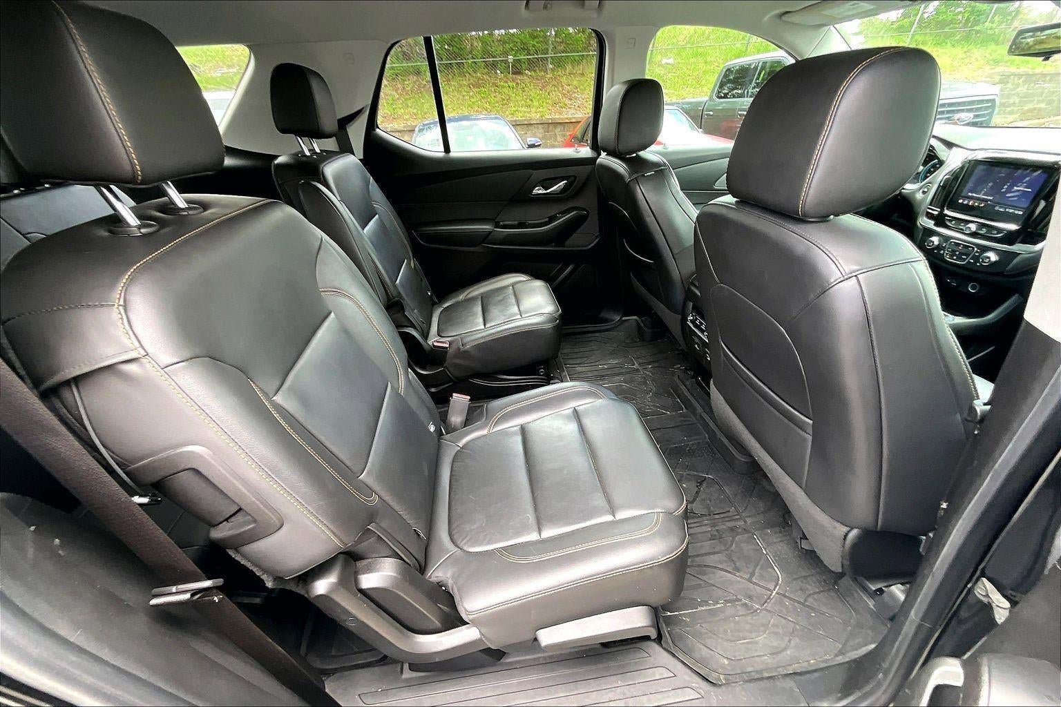 Used 2021 Chevrolet Traverse RS w/ LPO, Floor Liner Package FWD image 22