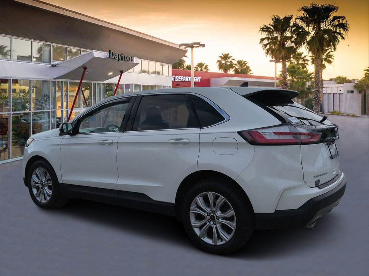 Used 2023 Ford Edge Titanium AWD/4WD image 5