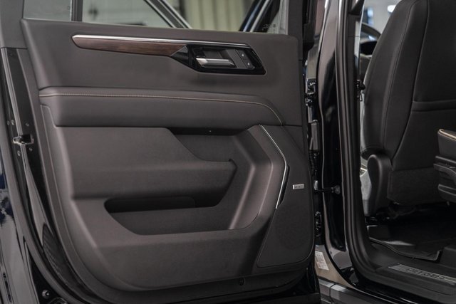 New 2026 Chevrolet Suburban Premier image 37