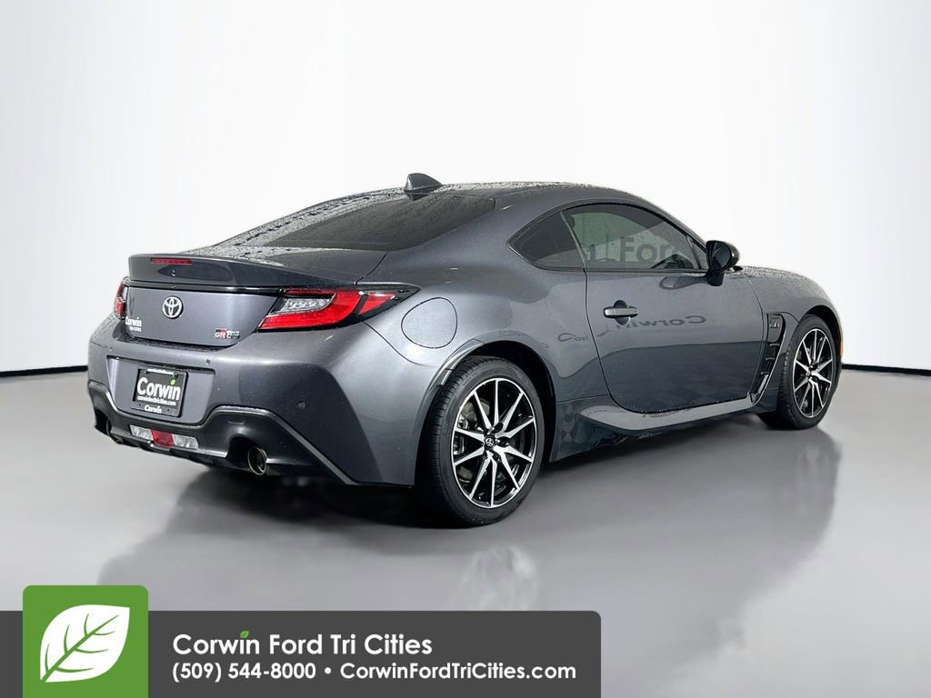 Used 2022 Toyota GR86 Base image 15