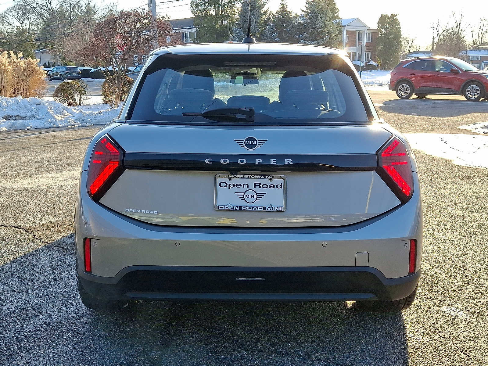 Used 2025 MINI Cooper 4-Door Hardtop image 5