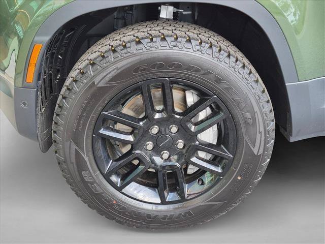 New 2026 Land Rover Defender 110 S AWD/4WD image 9