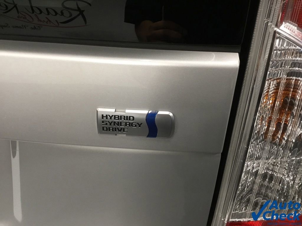 Used 2015 Toyota Prius Three w/ Solar Roof Package image 15