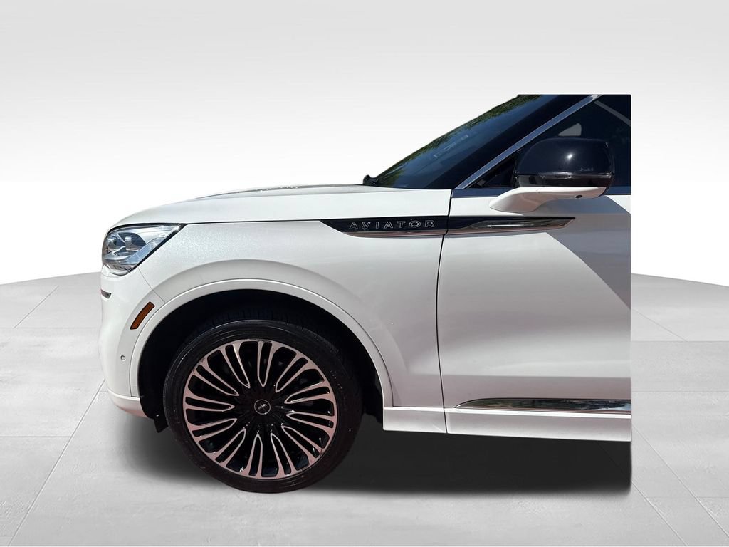 Used 2023 Lincoln Aviator Black Label w/ Dynamic Handling Package AWD/4WD image 35