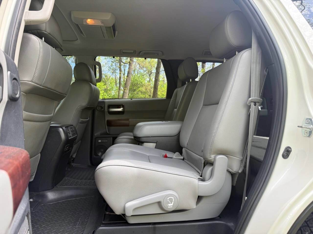 Used 2012 Toyota Sequoia Platinum AWD/4WD image 49