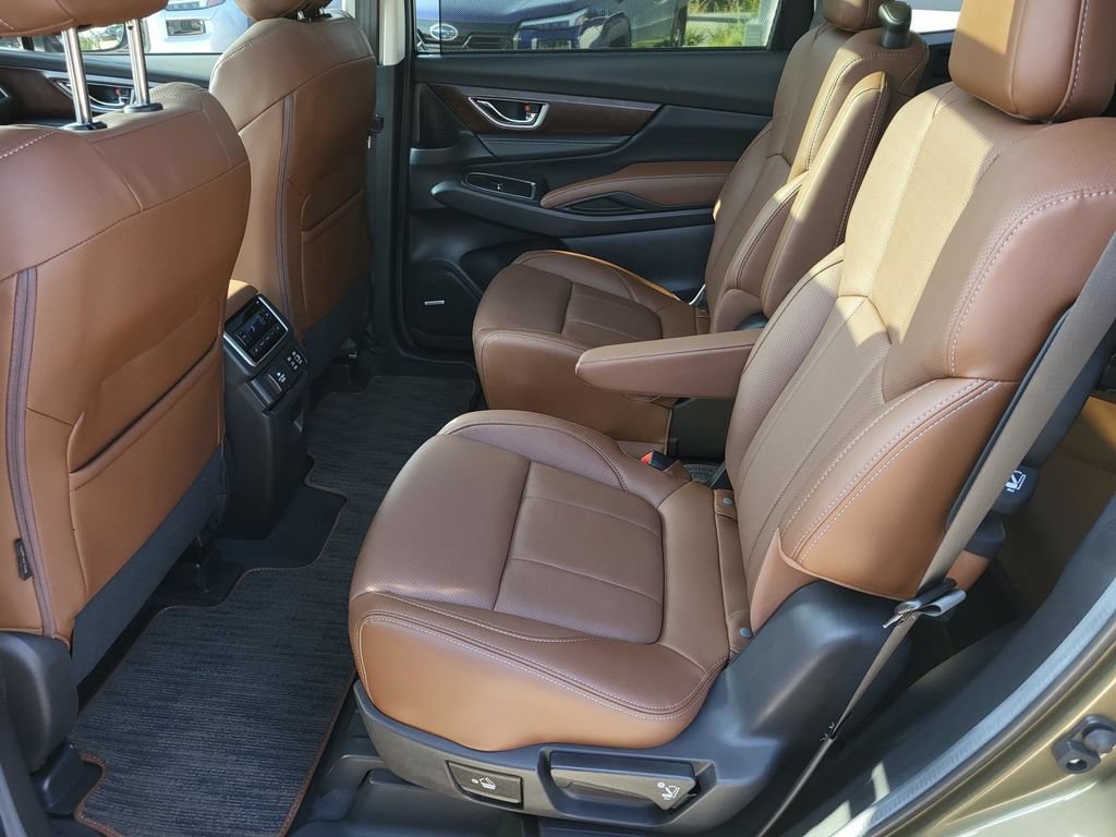 Used 2025 Subaru Ascent Touring AWD/4WD image 14