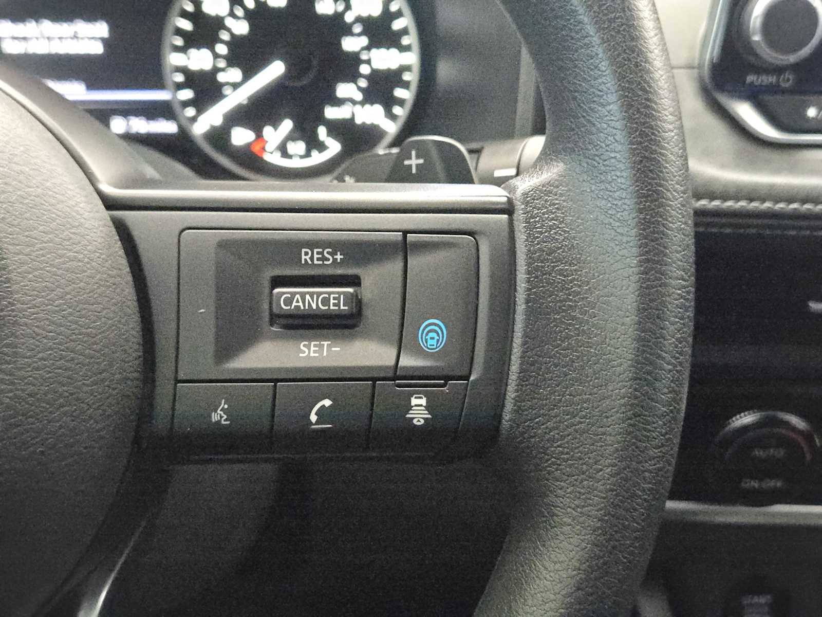 Used 2024 Nissan Rogue SV FWD image 26