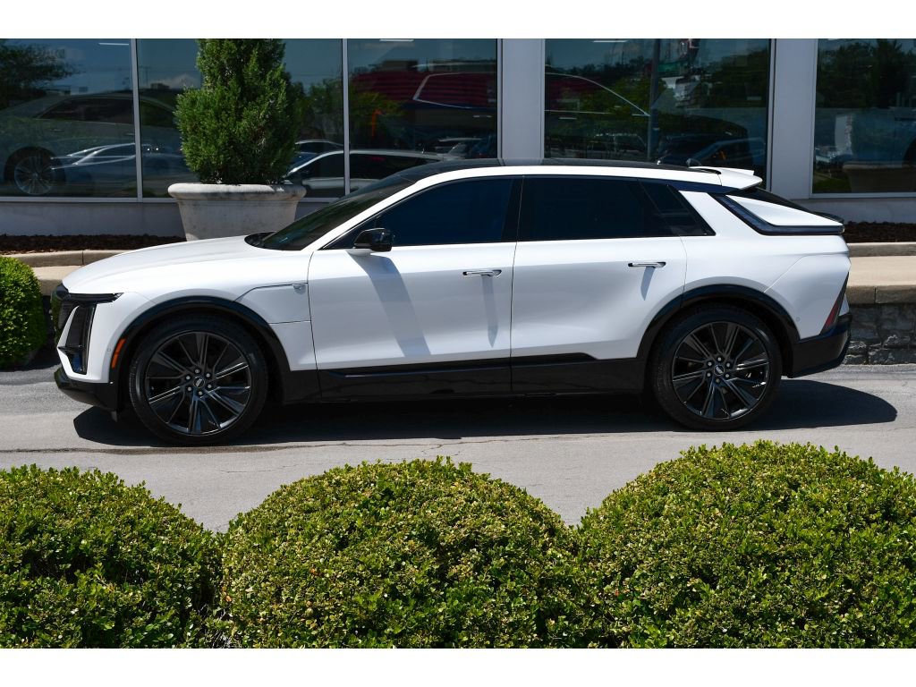 Certified 2024 Cadillac Lyriq Sport w/ LPO, Floor Liner Package AWD/4WD image 7