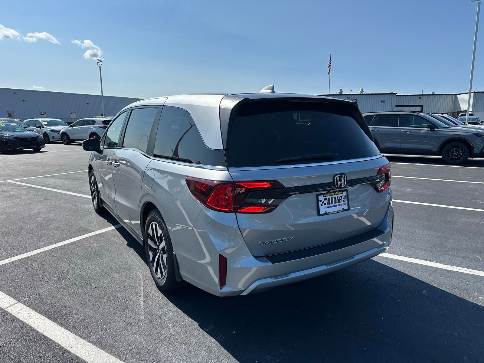 New 2026 Honda Odyssey EX-L image 3