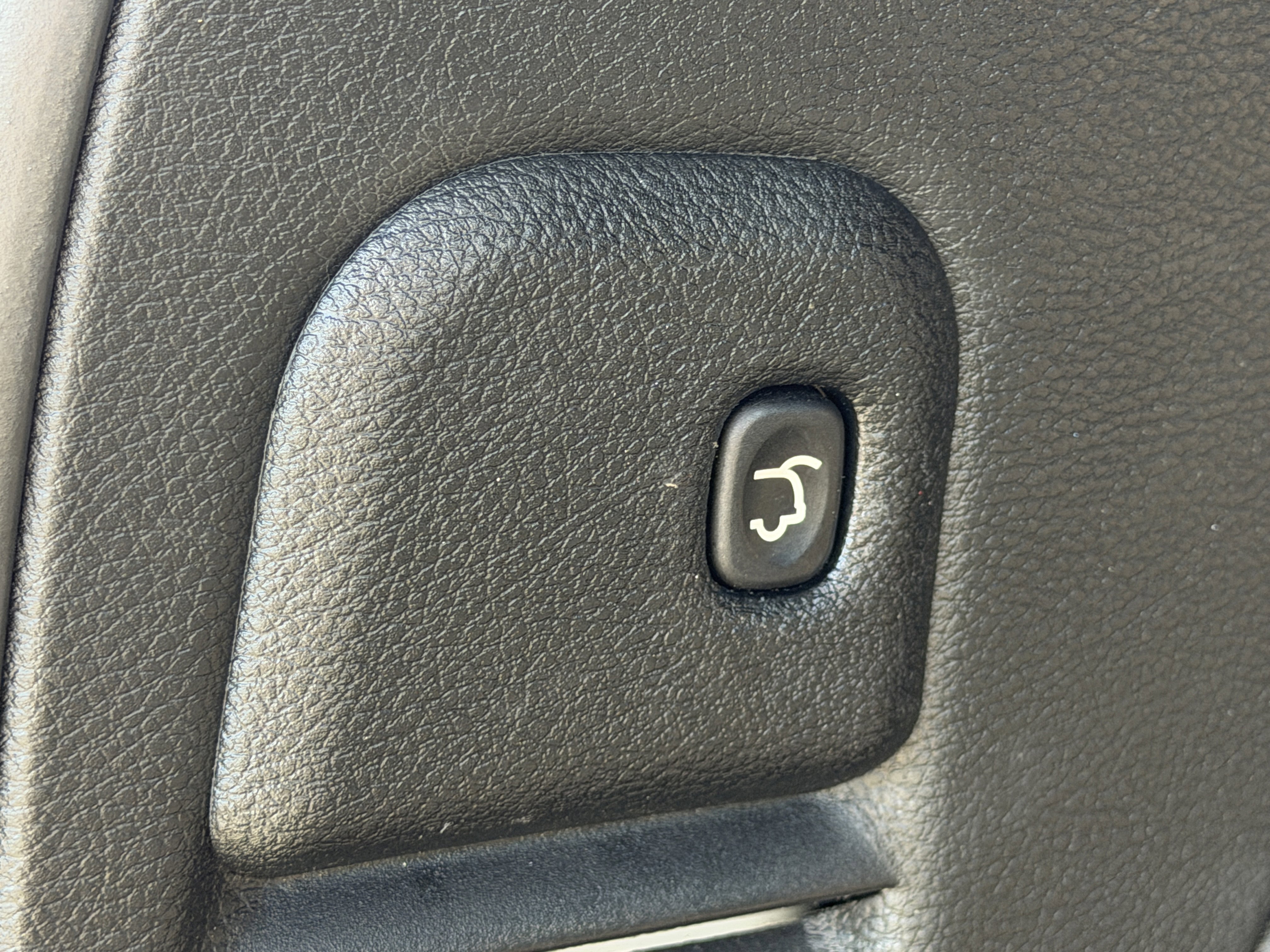 Used 2021 Jeep Grand Cherokee Laredo X image 14