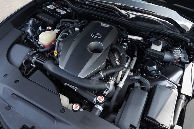 Used 2017 Lexus RC 200t F Sport RWD image 35
