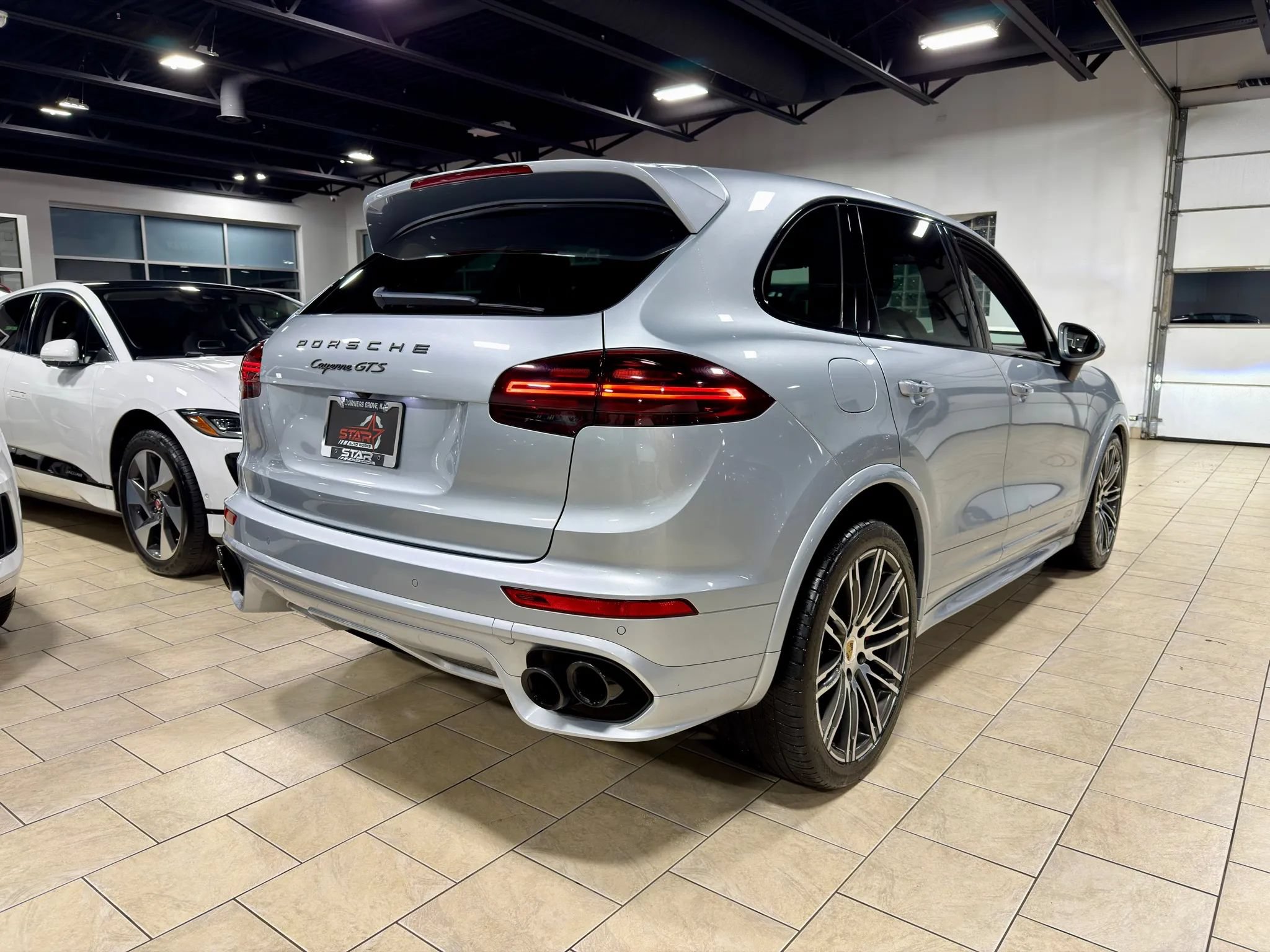 Used 2016 Porsche Cayenne GTS AWD/4WD image 6