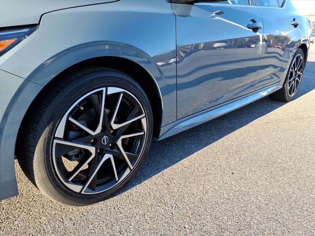 Used 2024 Nissan Sentra SR w/ SR Premium Package image 9
