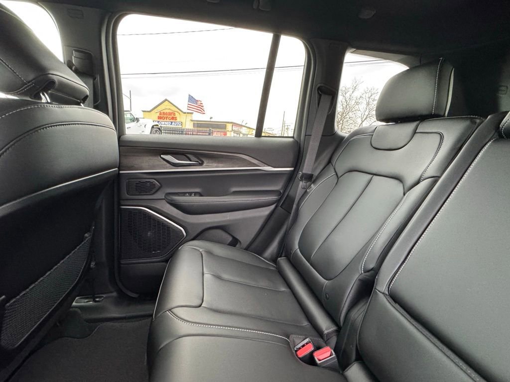 New 2026 Jeep Grand Cherokee Limited w/ Limited Altitude Package image 17