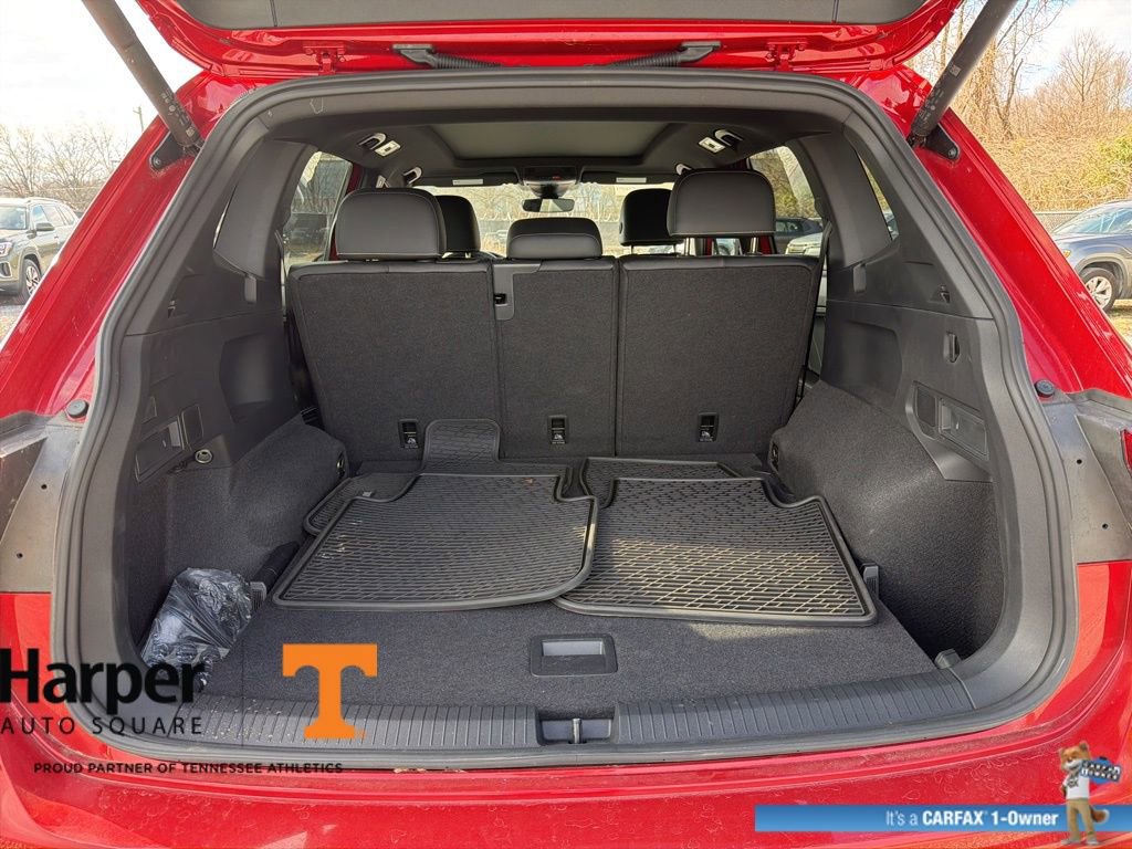 Used 2024 Volkswagen Tiguan SE R-Line image 20