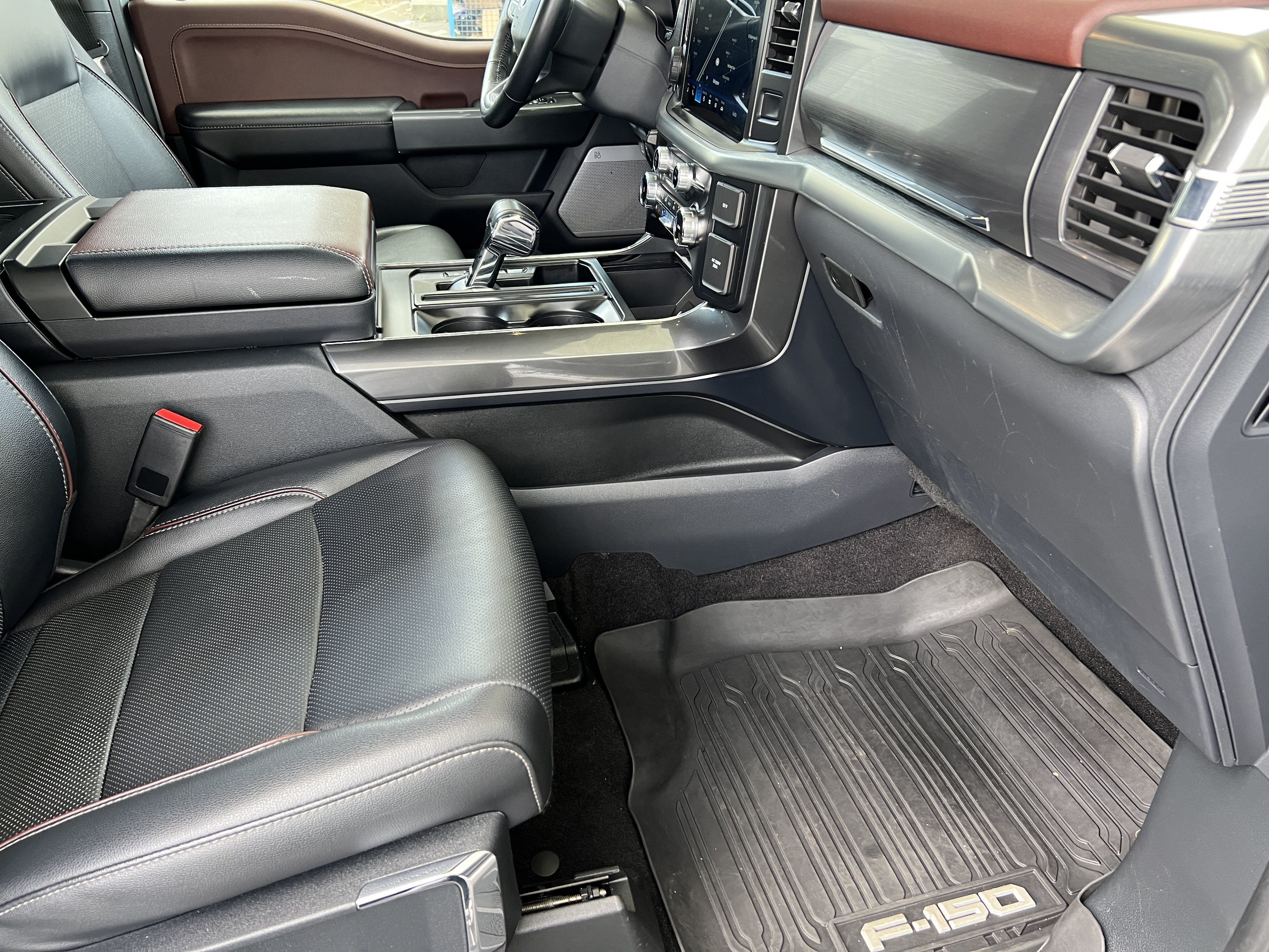 Used 2023 Ford F150 Lariat w/ Equipment Group 502A High AWD/4WD image 22