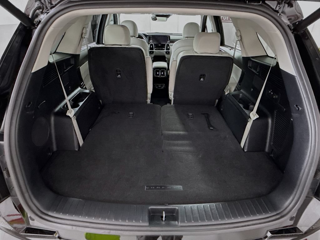 Certified 2023 Kia Sorento SX Prestige w/ Panoramic Sunroof Package AWD/4WD image 31