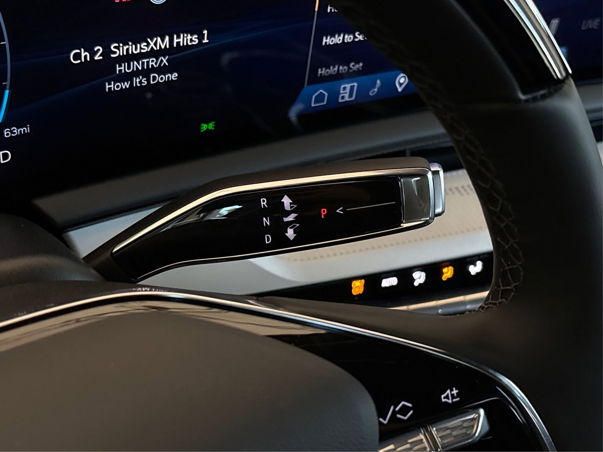 New 2026 Cadillac Optiq Luxury 1 image 30