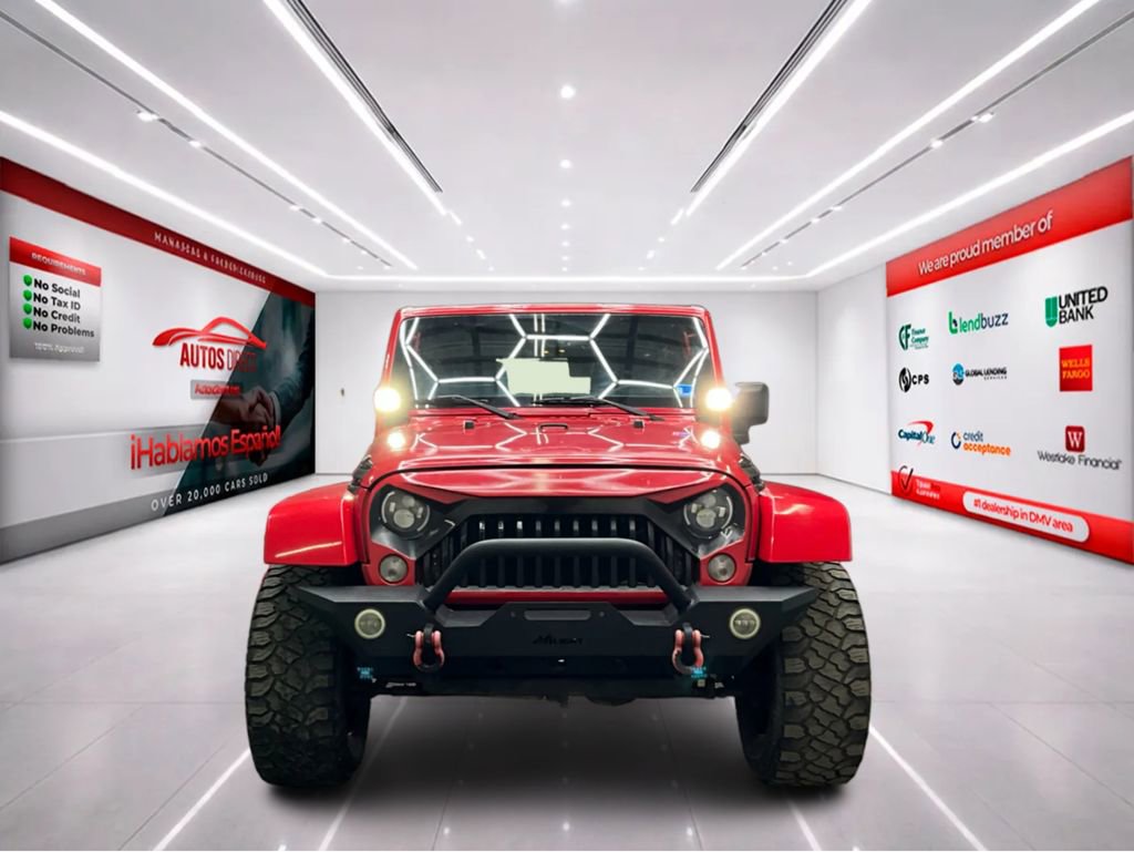 Used 2015 Jeep Wrangler Unlimited Sahara image 2